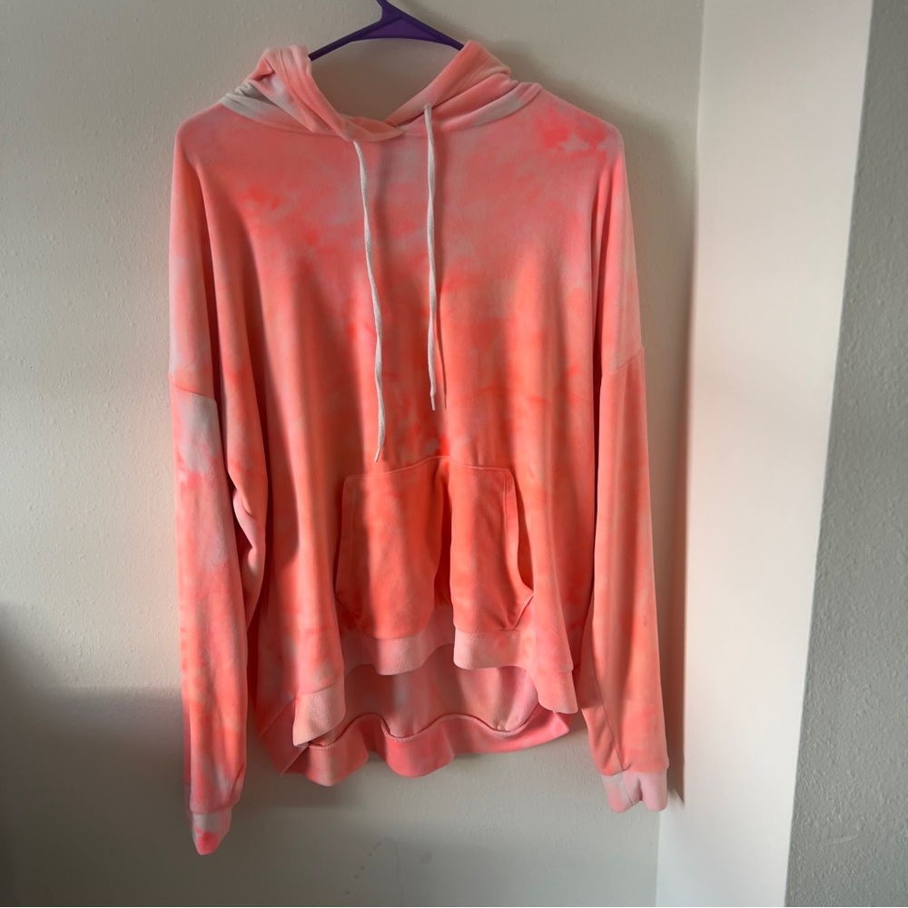 Soft and comfy pink tie-dye hoodie #hoodie
